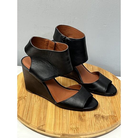 Lucky Brand‎ Raisza Wedge Sandals Womens size 7 Leather Ankle Strap Black - Picture 1 of 7